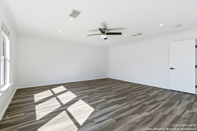 Image 41 of 52 For 404 Ashley Park