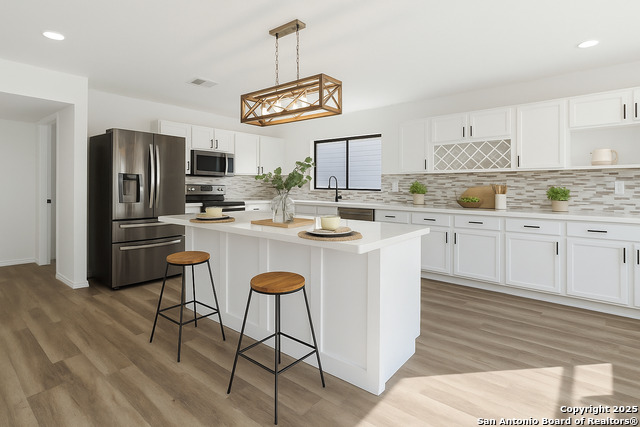 Image 6 of 52 For 404 Ashley Park