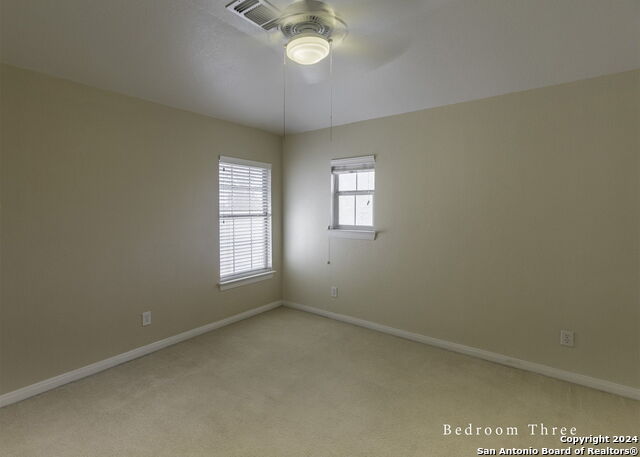 Listing photo id 21 for 915 Classen Pass