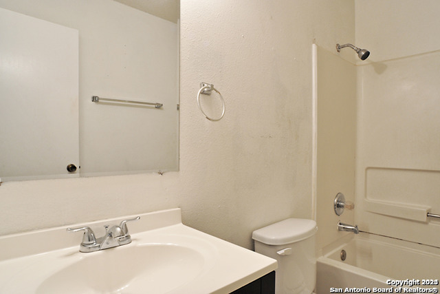 Image 12 of 19 For 7318 Corian Park Dr