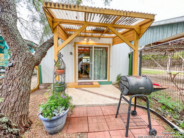 Image 4 of 13 For 1741 Valley B