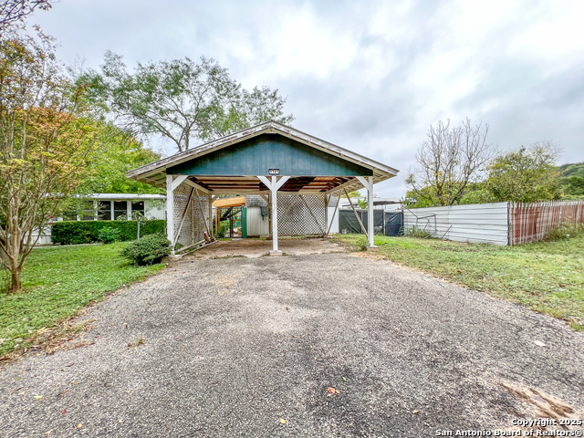 Image 5 of 13 For 1741 Valley B