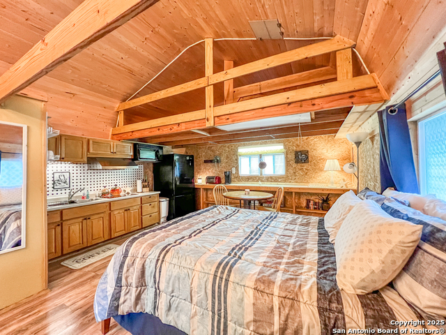 Image 8 of 13 For 1741 Valley B