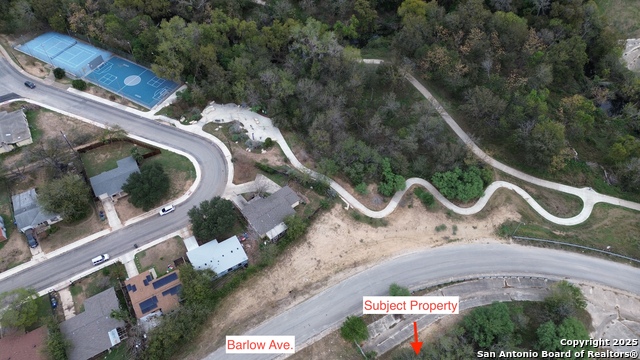 Listing photo id 3 for 122 Barlow Ave