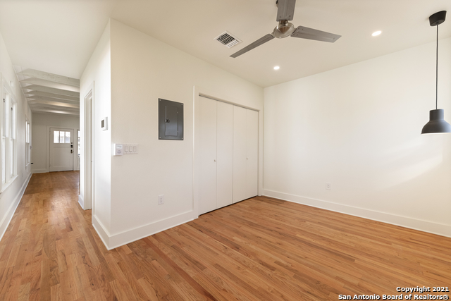 Image 9 of 11 For 911 Mesquite