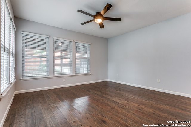 Image 16 of 21 For 326 Simon