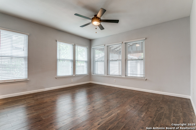 Image 17 of 21 For 326 Simon