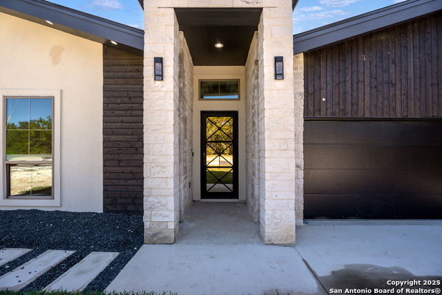 Image 4 of 46 For 1164 Winding Creek Trl