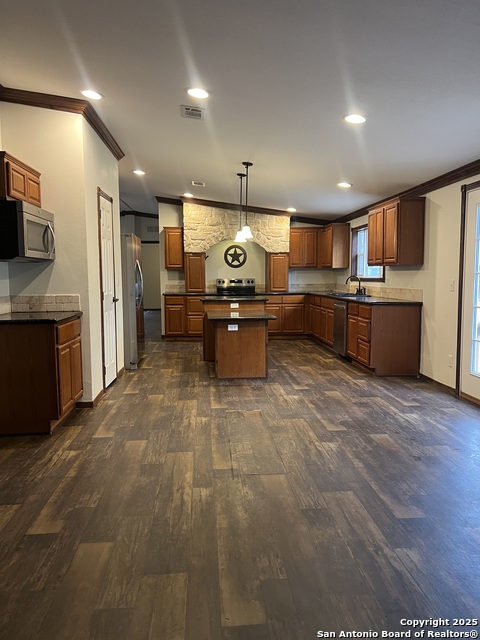 Image 2 of 9 For 219 Hickory Hill