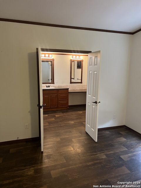 Image 4 of 9 For 219 Hickory Hill