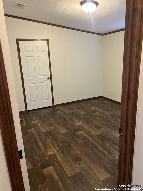 Image 8 of 9 For 219 Hickory Hill