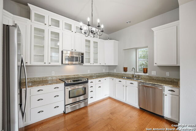 Image 15 of 47 For 7342 Oak Manor  #6202