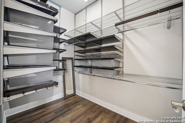 Image 26 of 47 For 7342 Oak Manor  #6202