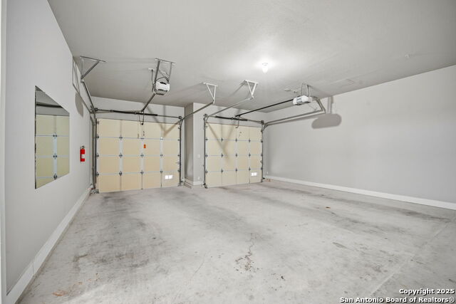 Image 40 of 47 For 7342 Oak Manor  #6202