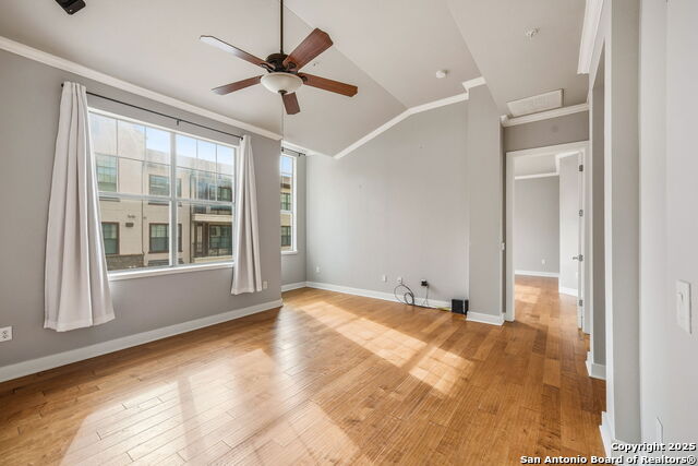 Image 5 of 47 For 7342 Oak Manor  #6202