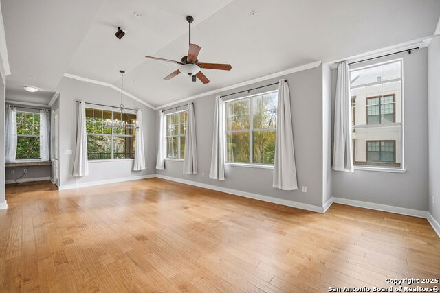 Image 8 of 47 For 7342 Oak Manor  #6202