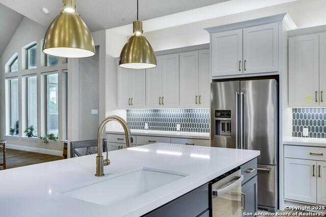 Image 11 of 47 For 10027 Sarah Place