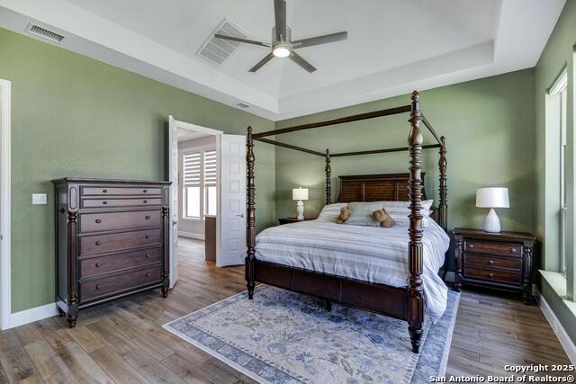 Image 19 of 47 For 10027 Sarah Place