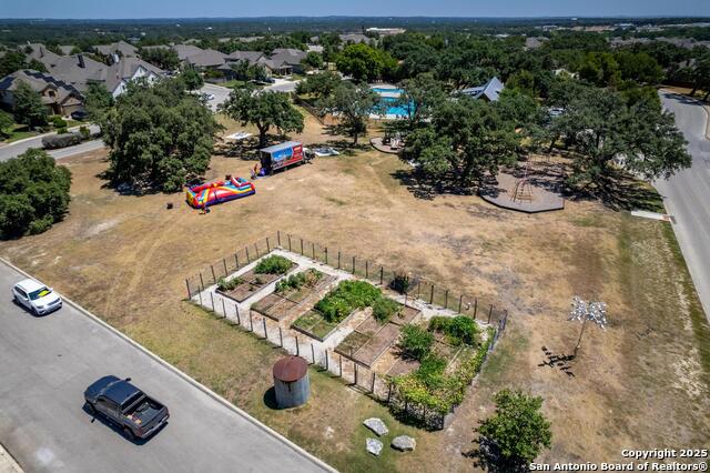 Image 41 of 47 For 10027 Sarah Place