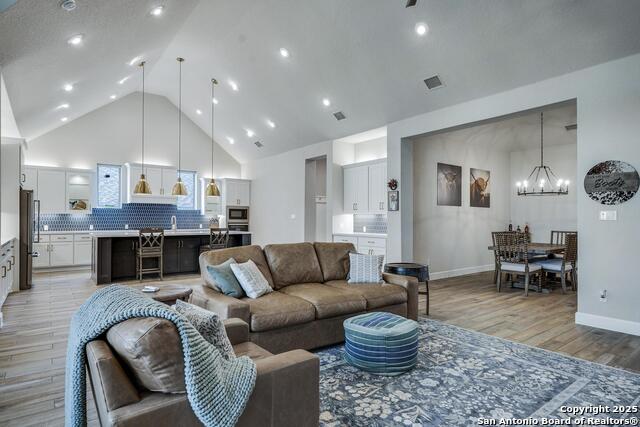 Image 6 of 47 For 10027 Sarah Place