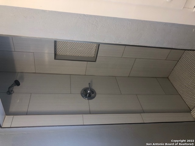 Image 8 of 15 For 219 Radiance Ave