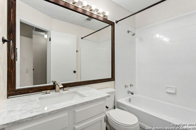 Image 11 of 14 For 9110 Chinon  