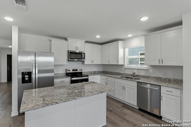 Listing photo id 8 for 1351 Vallarta Centro