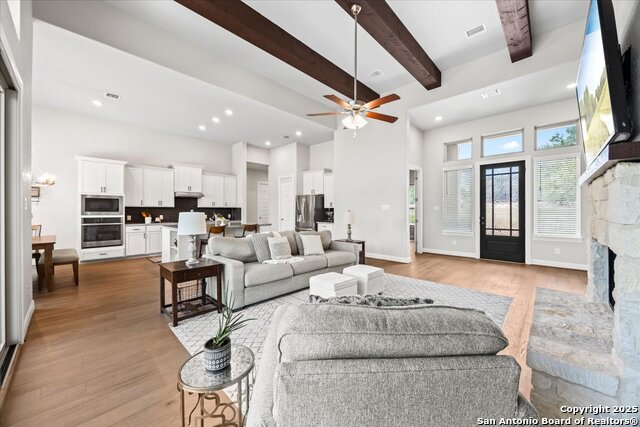 Image 11 of 61 For 273 Toucan Dr