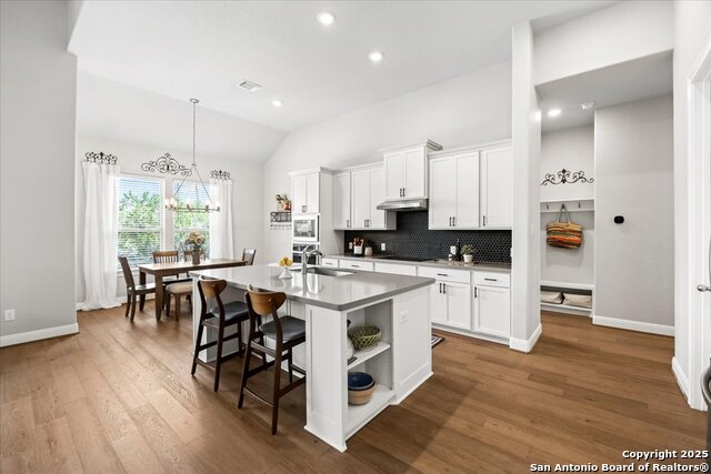 Image 14 of 61 For 273 Toucan Dr