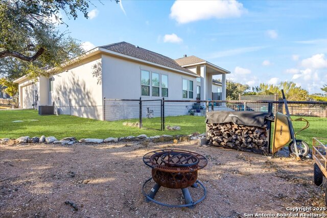 Image 46 of 61 For 273 Toucan Dr