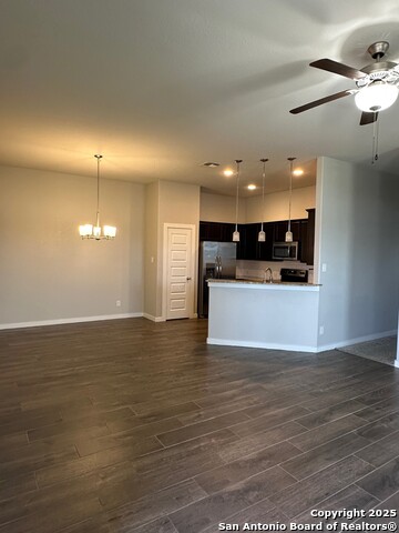 Image 3 of 10 For 2208 Avery Vlg