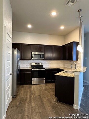 Image 5 of 10 For 2208 Avery Vlg