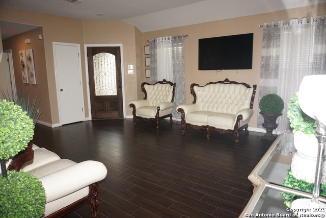 Image 10 of 50 For 3518 Alonzo Fields