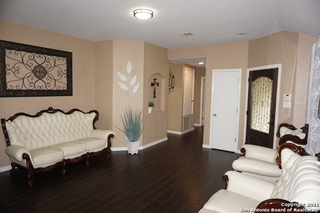 Image 4 of 50 For 3518 Alonzo Fields