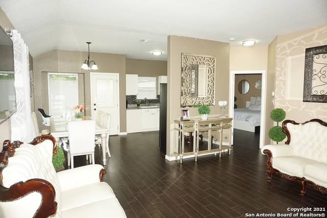 Image 9 of 50 For 3518 Alonzo Fields