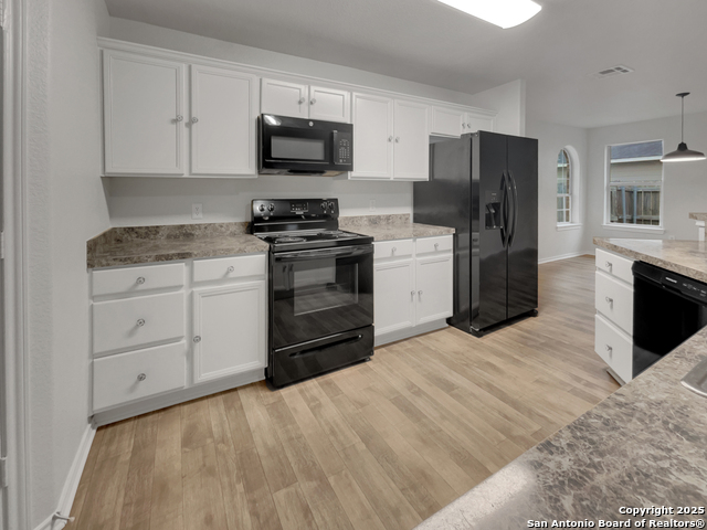 Image 2 of 17 For 3420 Rob Roy