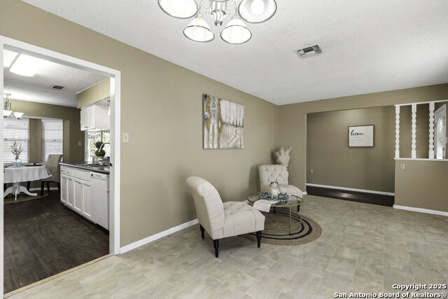 Image 5 of 28 For 112 Suncliff