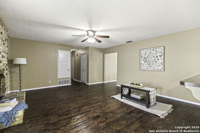 Image 9 of 28 For 112 Suncliff