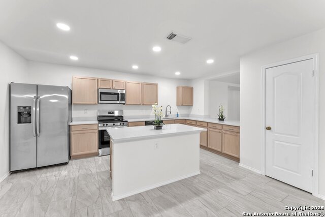 Image 14 of 36 For 15515 Spring Smt