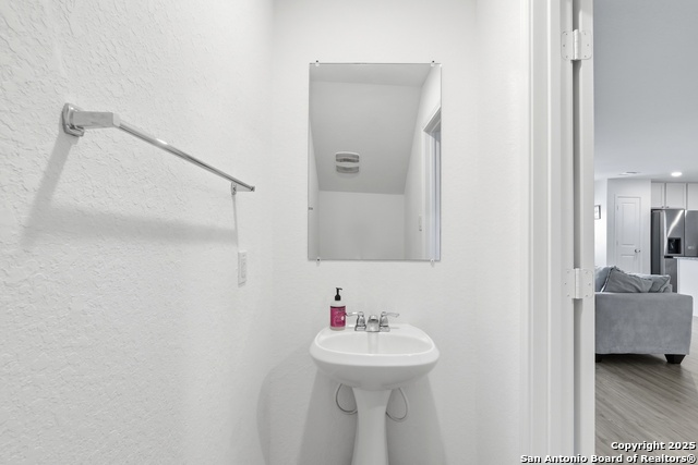 Image 10 of 23 For 13942 Bull  