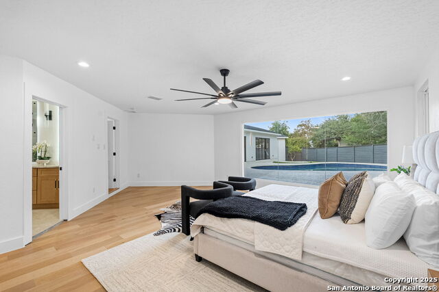 Image 22 of 39 For 718 Ridgemont Ave