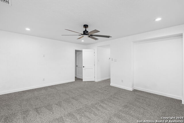 Image 26 of 39 For 718 Ridgemont Ave