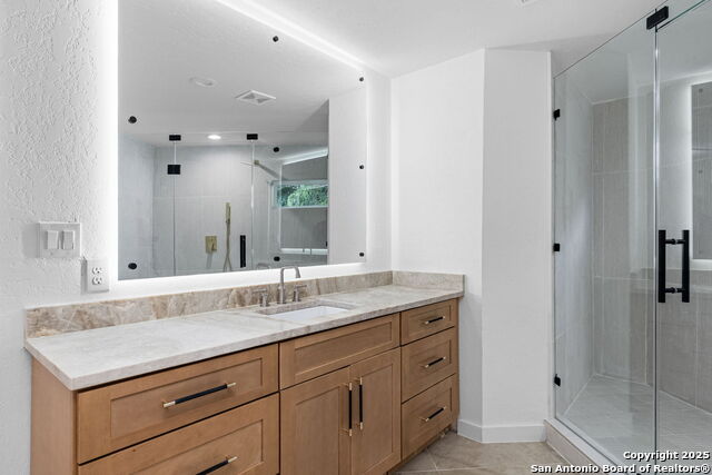 Image 29 of 39 For 718 Ridgemont Ave