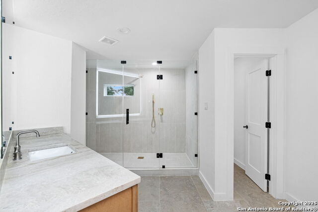 Image 30 of 39 For 718 Ridgemont Ave