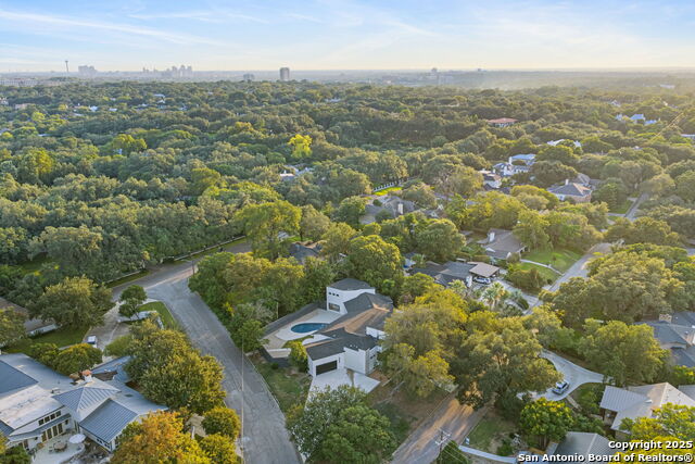 Image 36 of 39 For 718 Ridgemont Ave