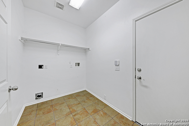 Image 22 of 36 For 20811 Encino Pebble