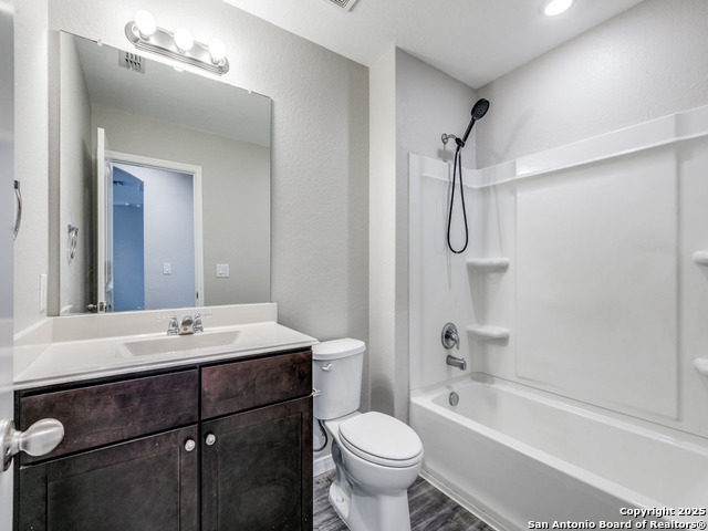 Image 23 of 25 For 3722 Carducci