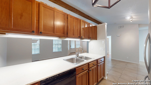 Image 16 of 31 For 13643 High Chapel