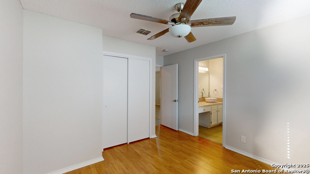 Image 21 of 31 For 13643 High Chapel