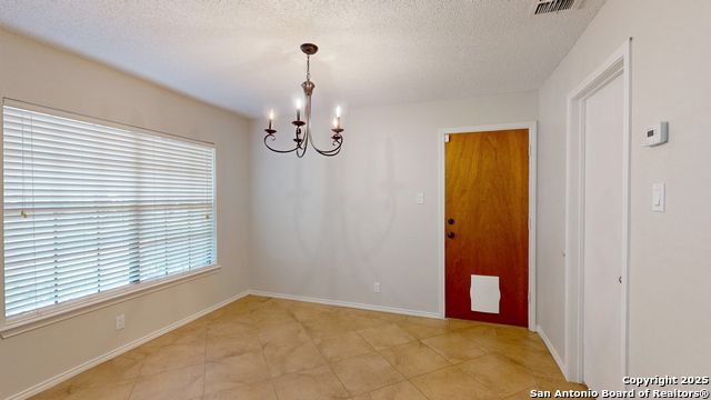 Image 4 of 31 For 13643 High Chapel